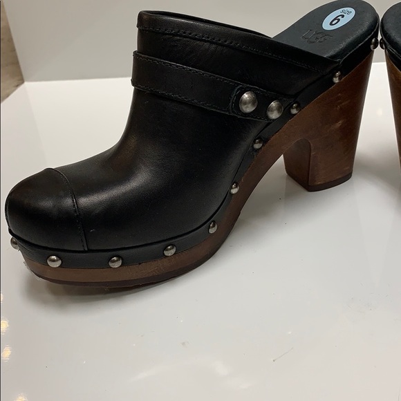 UGG Clogs - Picture 4 of 8